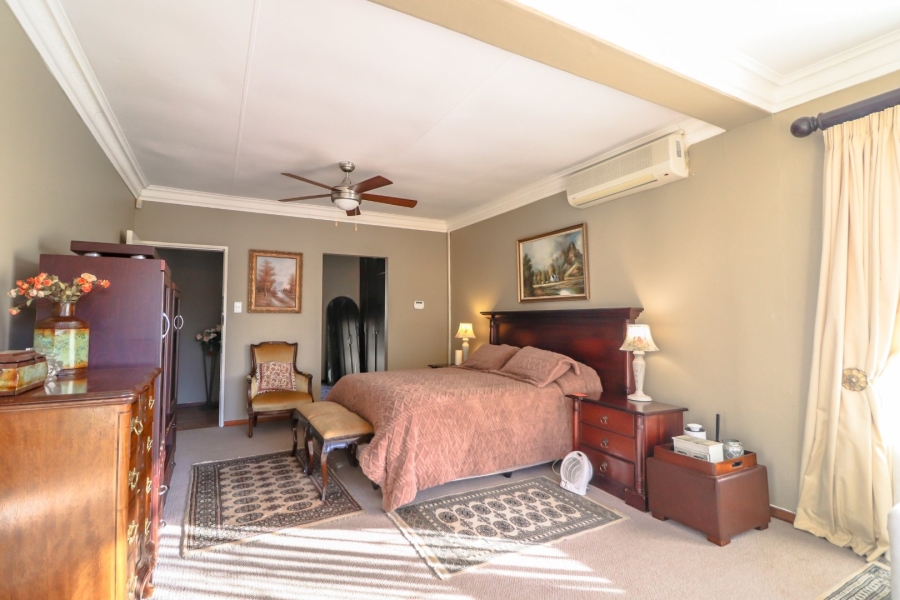 6 Bedroom Property for Sale in Heuwelsig Free State